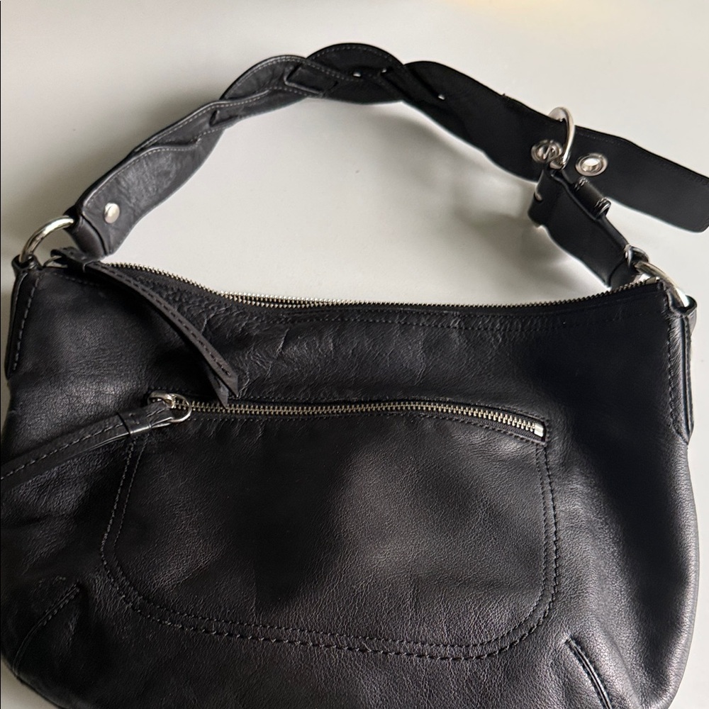 Coach  Black Leather Shoulder Bag
